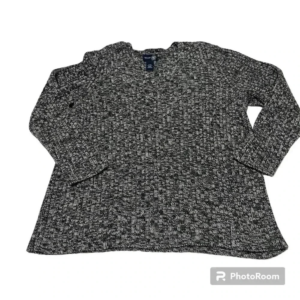 Venezia Jeans Cloathing Co. Black Gray and White Mans Sweater Size 22-24